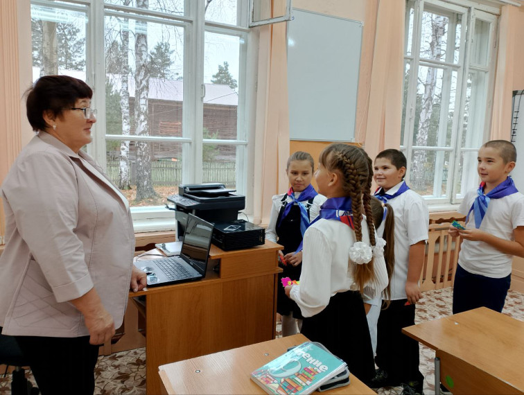 "Дорогим учителям..!".